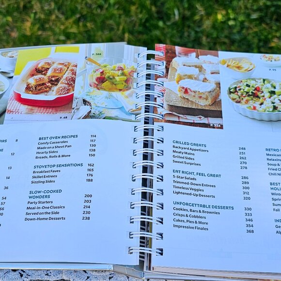 Taste of Home 25th Anniversary Cookbook Collectors Edition dated 2018 hardcover - Picture 6 of 12